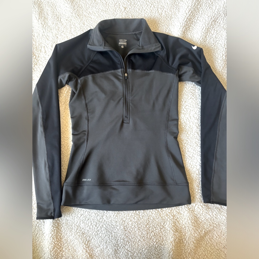 Nike Pro Dri Fit Hyperwarm 1/2 Zip, Grey & Black